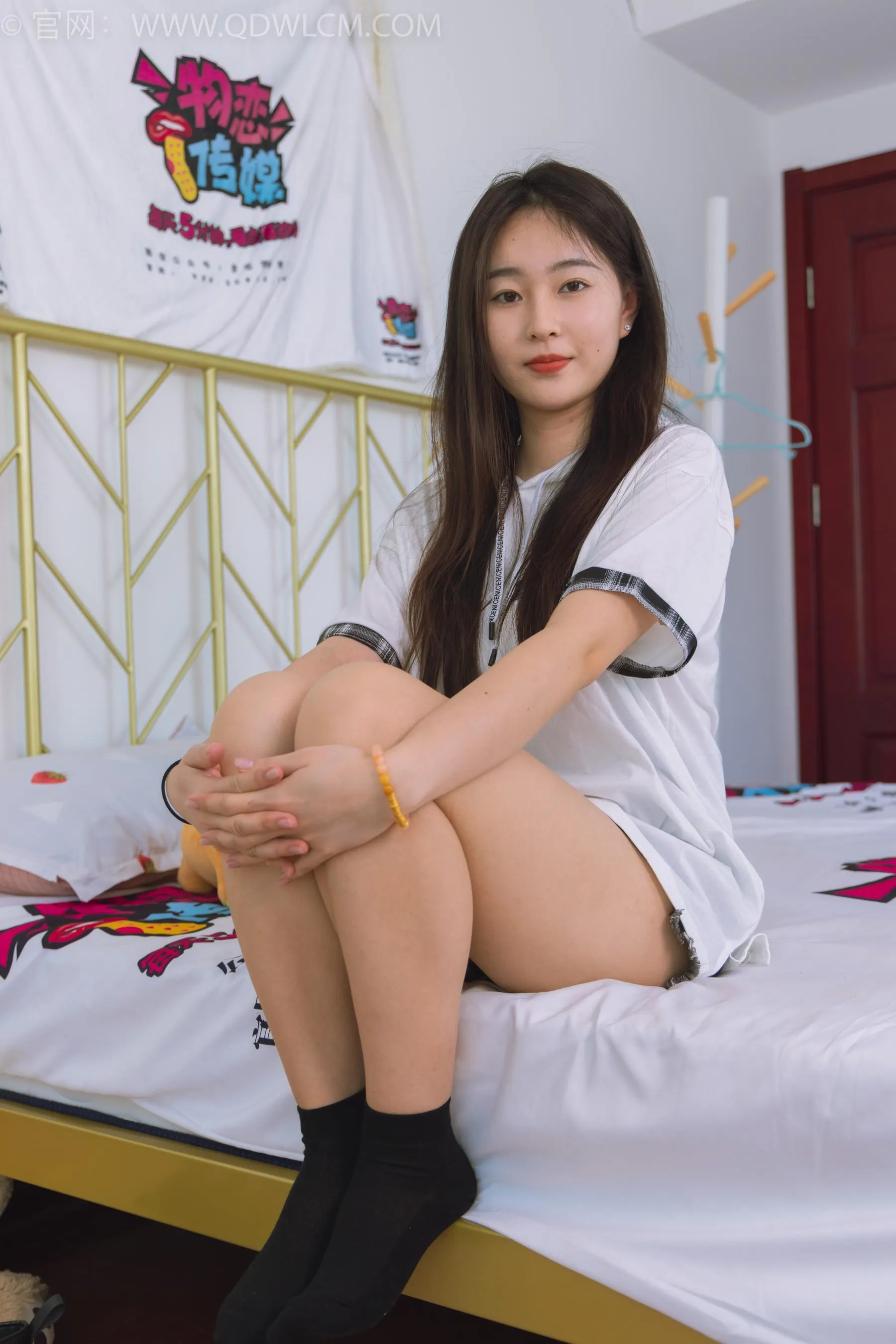 物恋传媒 NO.1529 美兔-秋日落叶 [151P]插图4